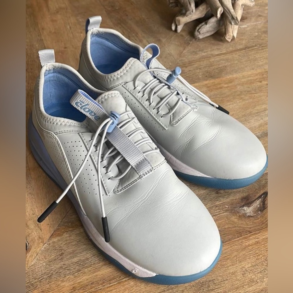 Clove Sneakers size 8